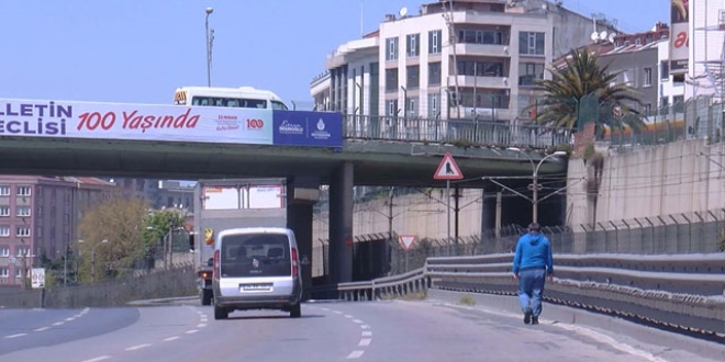 İstanbul'da hastane çalışanlarına toplu taşıma eziyeti