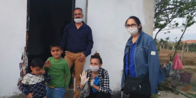 EBA'yı takip edemeyen 5 öğrenciyi sevindirdiler