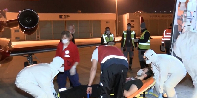Rusya'da rahatsızlanan Türk vatandaşı ambulans uçakla getirildi