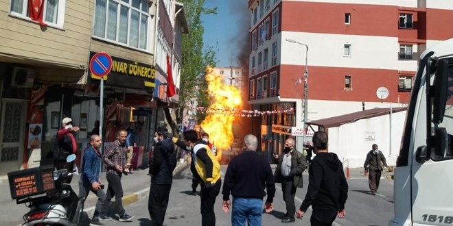 Doğalgaz borusunda patlama: Alevler metrelerce yükseldi