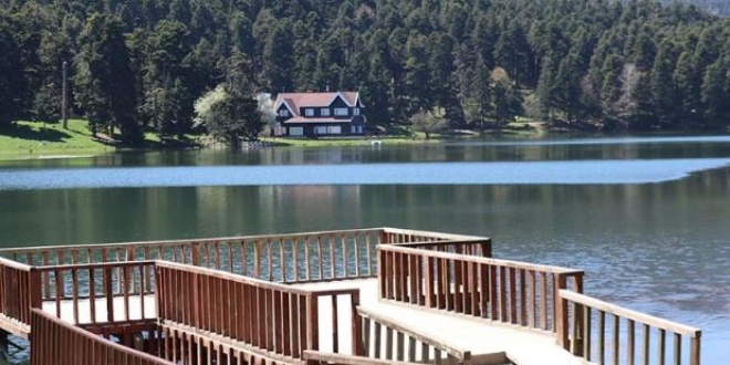 G�lc�k Tabiat Park� en sessiz g�nlerini ya��yor