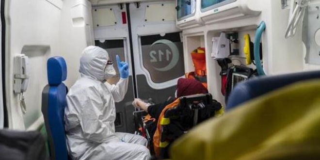 En yoğun mesaiyi onlar yapıyor: Ambulans ekipleri