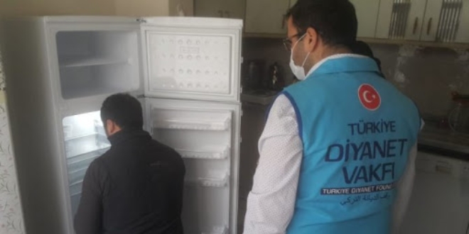 Din görevlileri vatandaşa destek için sahada