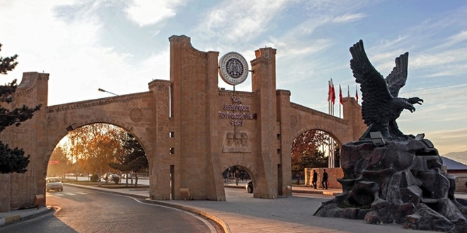 Atatürk Üniversitesinin aşı geliştirme çalışmalarına bir milyon lira destek