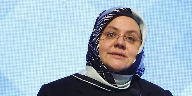 Bakan Zehra Zmrt Seluk'tan 'kiisel bilgilerinizi paylamayn' uyars