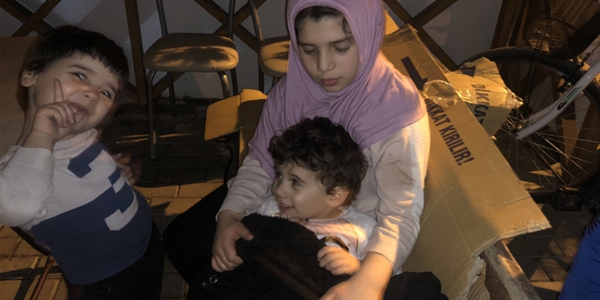 Anne kaçtı, baba da tutuklanınca 4 çocuk polis eşliğinde yurda yerleştirildi