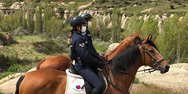 Kapadokya'da vadilerin güvenliği atlı birliklere emanet