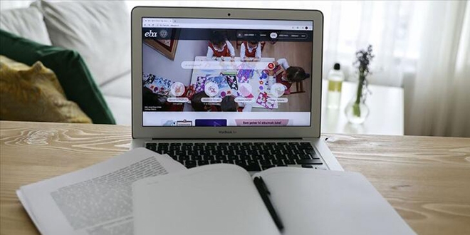 �nl� isimler, TRT EBA'da �ocuklara masal anlatmaya ba�lad�