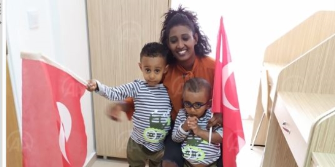 Türkiye sevdalısı Etiyopyalı anne ve 2 çocuğu Kayseri'de karantinada