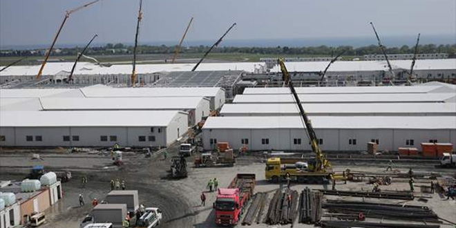 Atat�rk Havaliman�'ndan in�aas� s�ren hastane g�r�nt�lendi