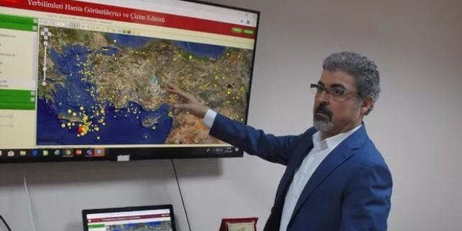 Ege ve Akdeniz kıyıları için 'tsunami' uyarısı