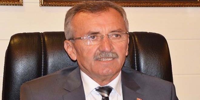 Ak Partili başkan, Bakana tepki gösterdi, toplantıyı terk etti