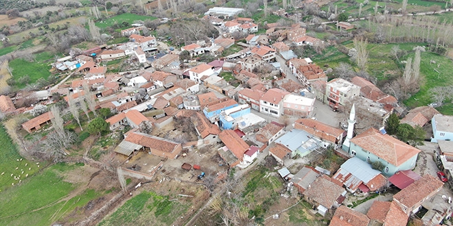 Venedik değil Türkiye! Evlerin altından su geçiyor
