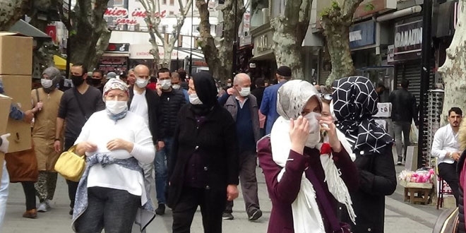 'Virüse rağmen sokakta neden dolaşıyorsunuz' sorusu soruldu
