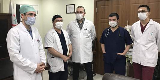 Koronavir�s� yenen 4 doktor plazma ba�����s� oldu