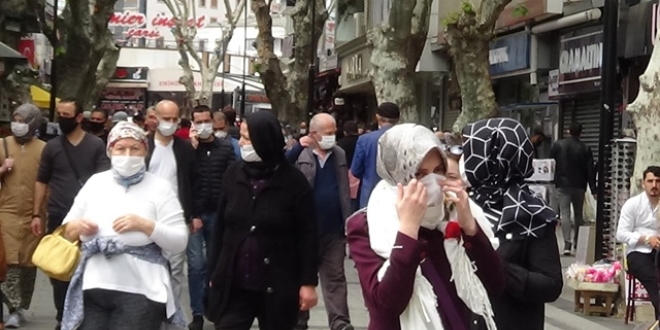 Uyarıya rağmen dışarı çıkan vatandaşlardan ilginç diyaloglar