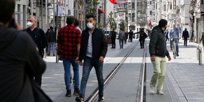 Taksim ve İstiklal'de maske takma zorunluluğu getirildi