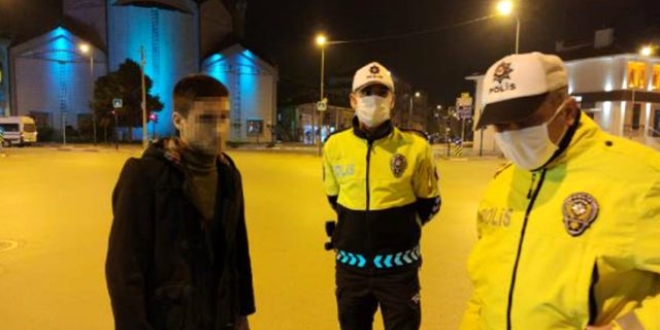 Yasağa rağmen dışarı çıkan genç: Babam fırça sapıyla dövdü, evden kaçtım