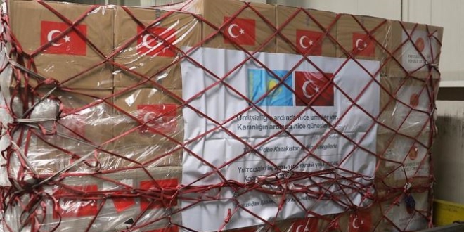 Türkiye, Kazakistan'a tıbbi malzeme paketi gönderdi