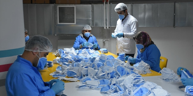 Malatya'da retilen maske 1 milyarn zerinde sipari ald