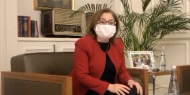 Başkan Şahin, annesini anlatırken gözyaşlarını tutamadı