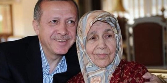 Cumhurbaşkanı Erdoğan'dan Anneler Günü paylaşımı