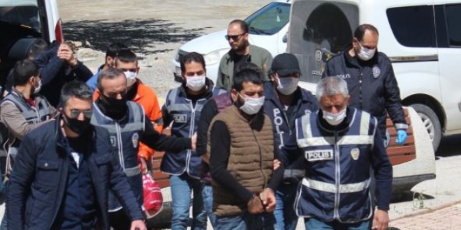 Elazığ'da darp ve çıplak fotoğrafla şantaja 6 tutuklama