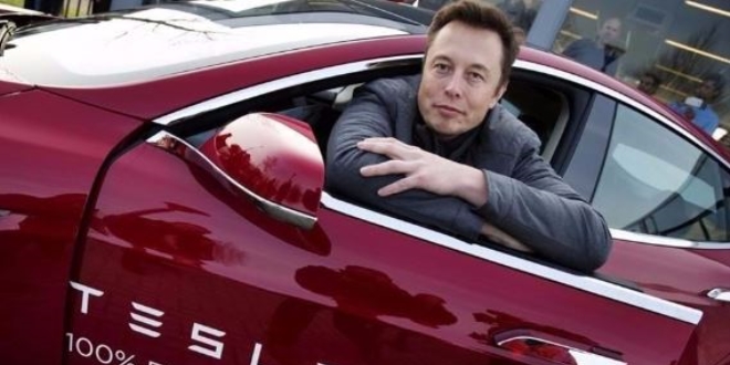 Elon Musk: Be yl iinde dil renmeye gerek kalmayacak