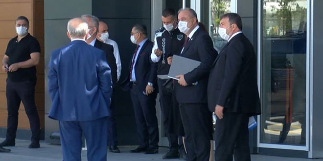 İBB Meclisi'nde maskeli olağanüstü toplantı