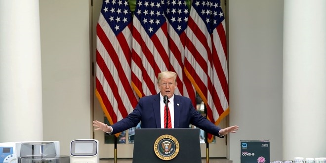 Trump kürsüyü terk etti