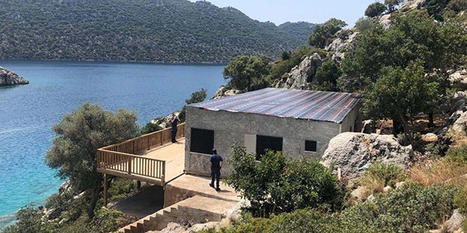 Salgını fırsat bildiler: Sit alanına kaçak villa