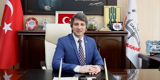 'Öğretmenlerimiz büyük bir özveri ile destan yazıyor'