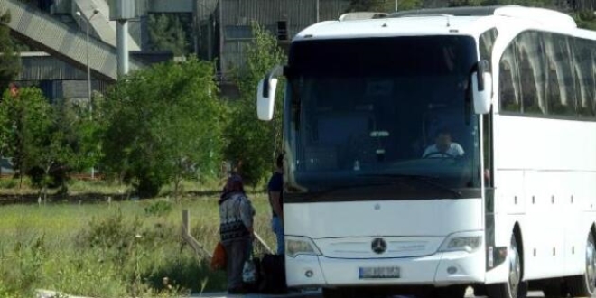 �zmir'den Van'a bin liraya yolcu ta��yorlar