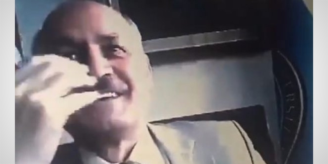 Dekan, kameranın açık olduğunu unuttu