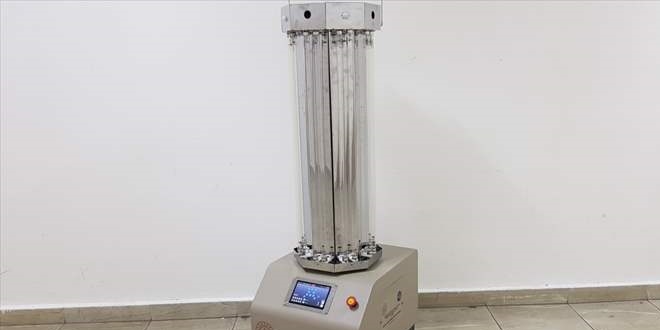 Meslek lisesinde ultraviyole ışınlarıyla dezenfeksiyon yapan robot geliştirildi