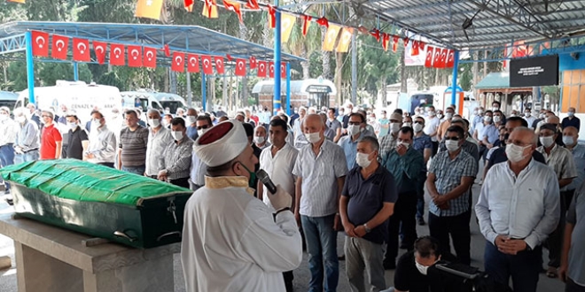Gençlik ve Spor İlçe Müdürü Akkar toprağa verildi