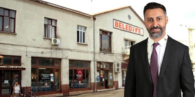 Bir günlüğüne Belediye Başkanı olan Meclis Üyesi ortalığı karıştırdı