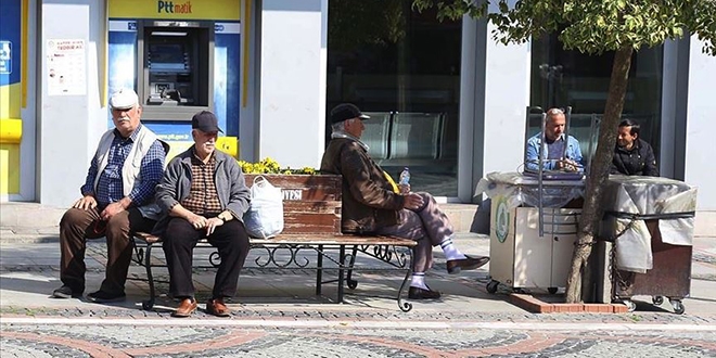 65 yaş üstüne izin saati değişti