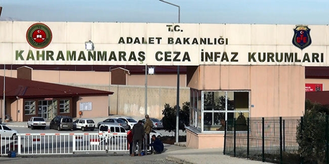 K�z�n� d�verek �ld�ren baba, cezaevinde intihar etti