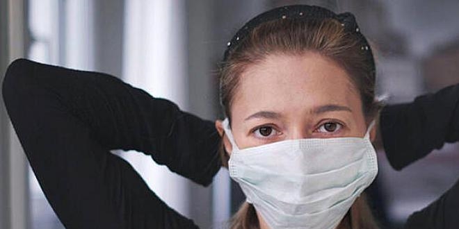 Uzun süreli maske kullanımı yüzde egzamaya sebep oluyor