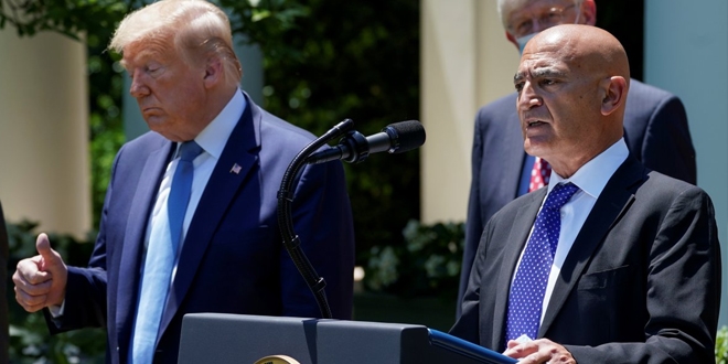 Trump, aşı ekibinin başına Müslüman doktoru getirdi
