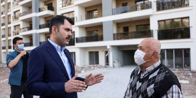 İki yıl önce sitem ettiği yerde bu kez Bakan Kurum'a teşekkür etti