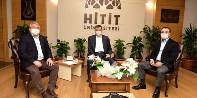 Vali ve Belediye Başkanı'ndan Çorum halkına 'koronavirüsle mücadele' teşekkürü