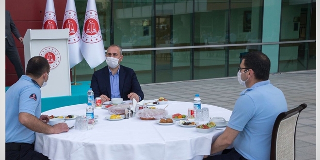 Adalet Bakanı, İKM'lerle iftarda bir araya geldi