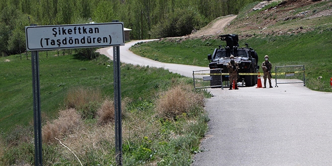 Van'da bir mahallede daha taziye karantinası