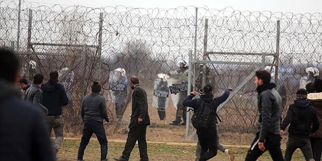 Yunan polisi, sığınmacıları zorla Türkiye'ye gönderiyor