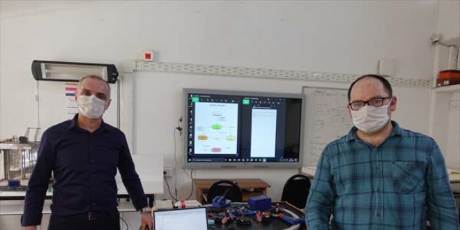 Meslek lisesi öğretmeni bluetooth ile çalışan 'sosyal mesafe ihlali' uygulaması geliştirdi