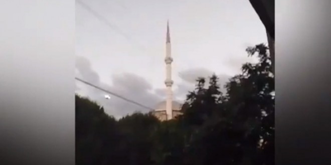 İzmir'de, Cami hoparlöründen bu kez de Selda Bağcan çalındı!