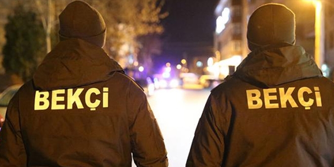 Ankara'da 10 yıllık eşini sokak ortasında öldürdü