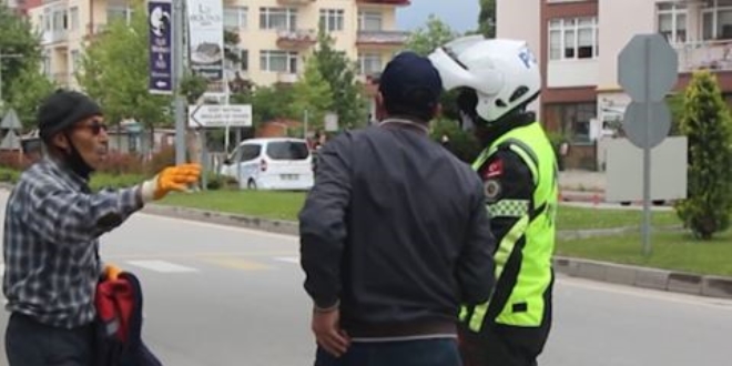 'Benim işimi bana öğretme' diyerek amirine tepki gösterdi